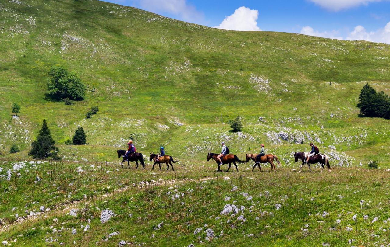Outdoor Resort Tarasport Фоча Екстер'єр фото