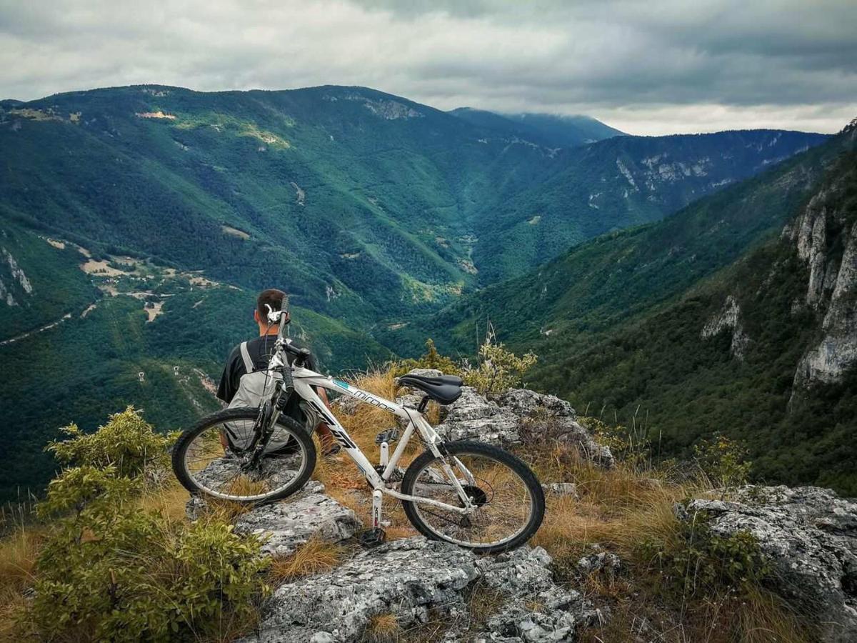 Outdoor Resort Tarasport Фоча Екстер'єр фото