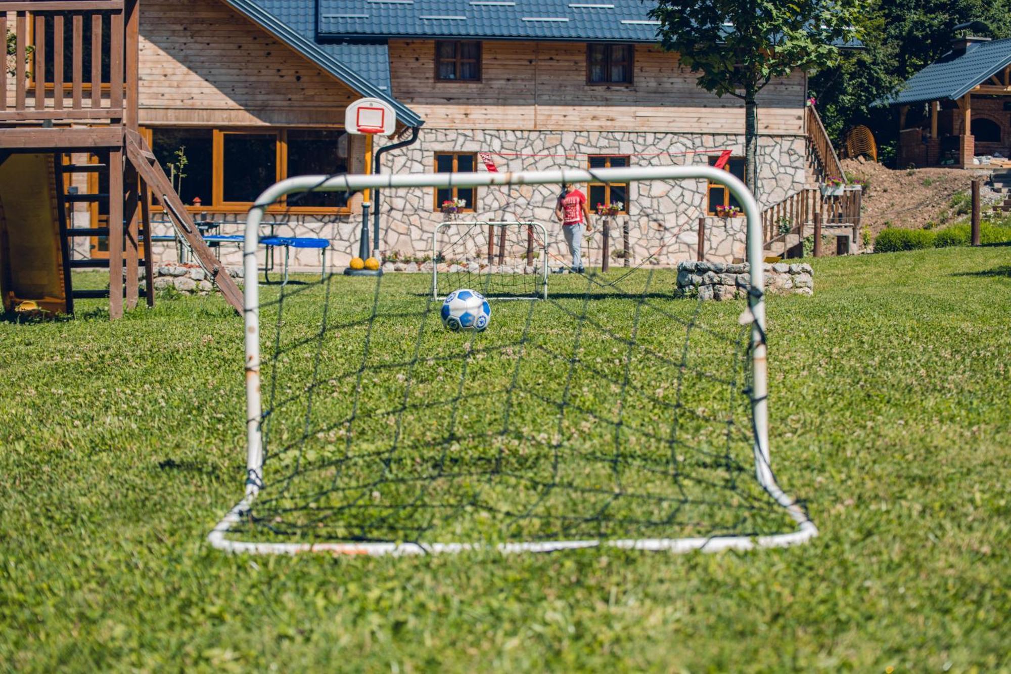 Outdoor Resort Tarasport Фоча Екстер'єр фото